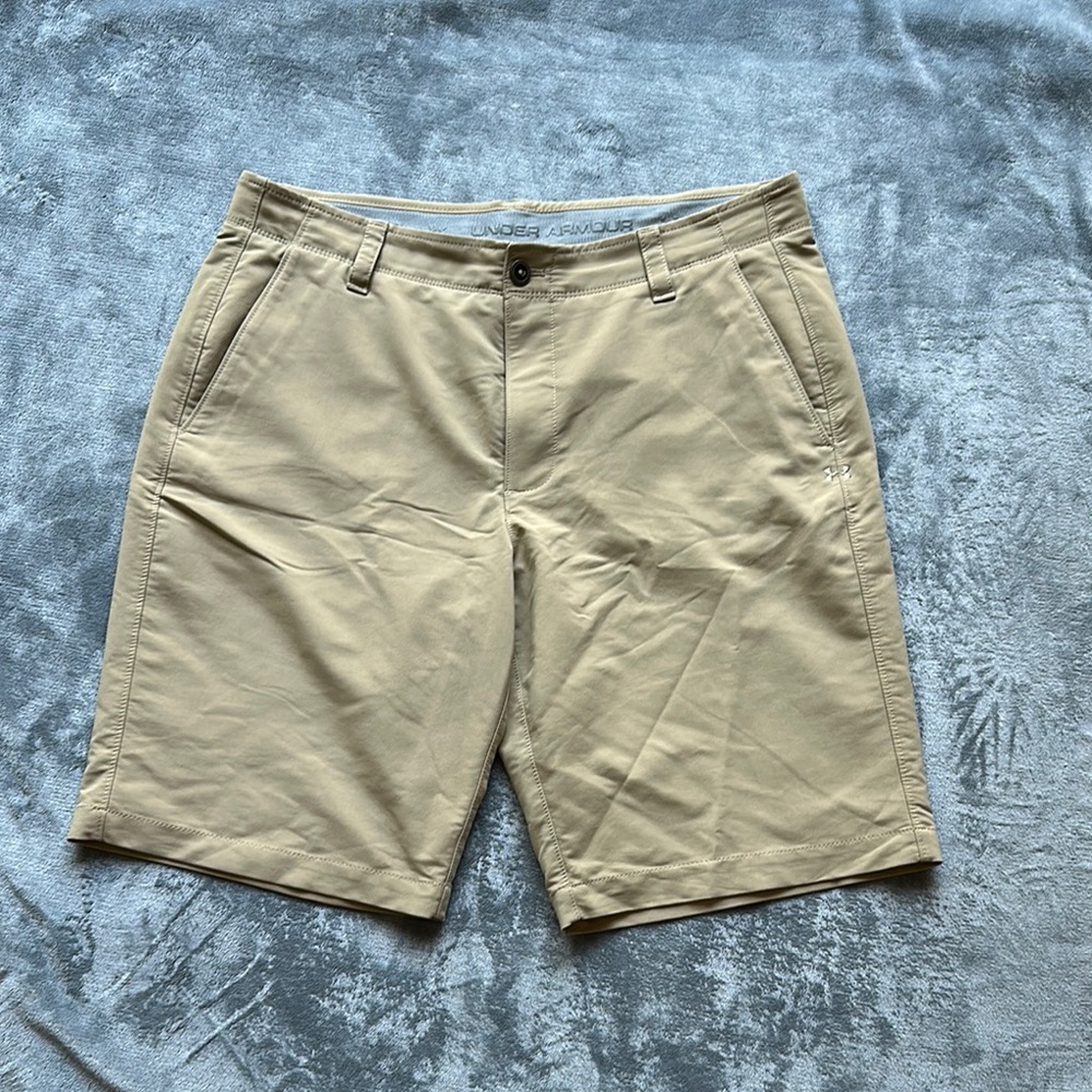 Under Armour Tan Flat Front Shorts Versatile Style
